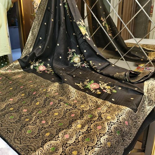 Swara Paithani