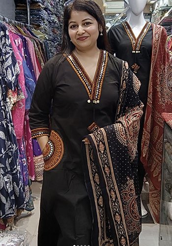 Pragati Kurtis
