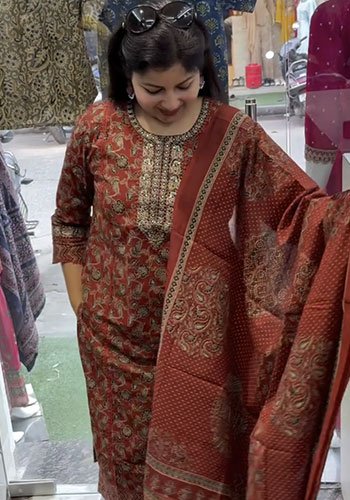 Pragati Kurtis