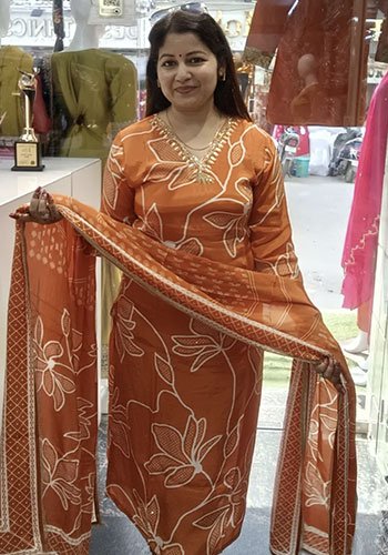 Pragati Kurtis
