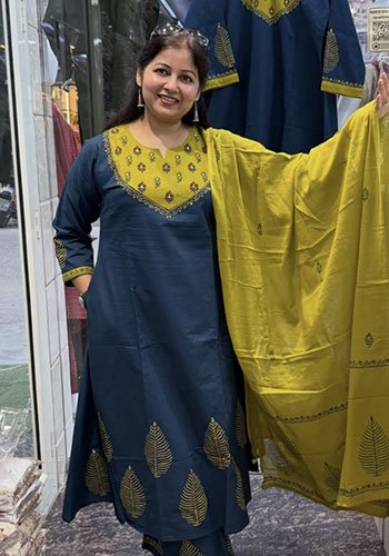 Pragati Kurtis